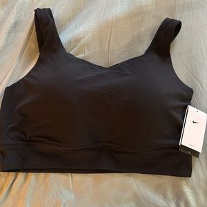 Nike Di Fit Training